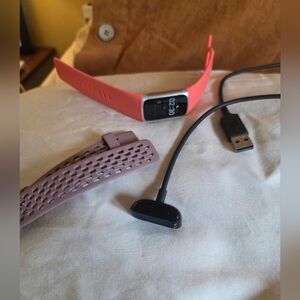 Fitbit Charge 6 – Gold Face with Orange Band + Extra Band – Excellent Condition